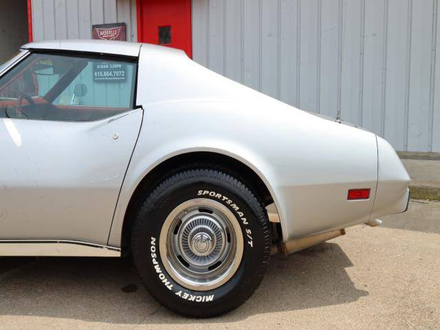 Chevrolet-Corvette-1976-21