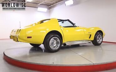 Chevrolet-Corvette-1976-5