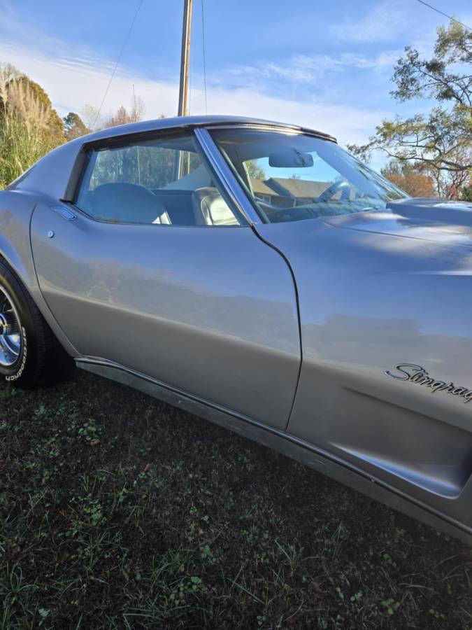 Chevrolet-Corvette-1976-6