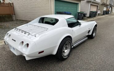 Chevrolet-Corvette-1977-1