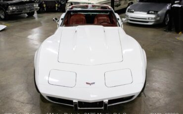 Chevrolet-Corvette-1977-11