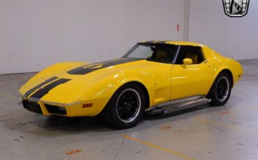 Chevrolet-Corvette-1977-2