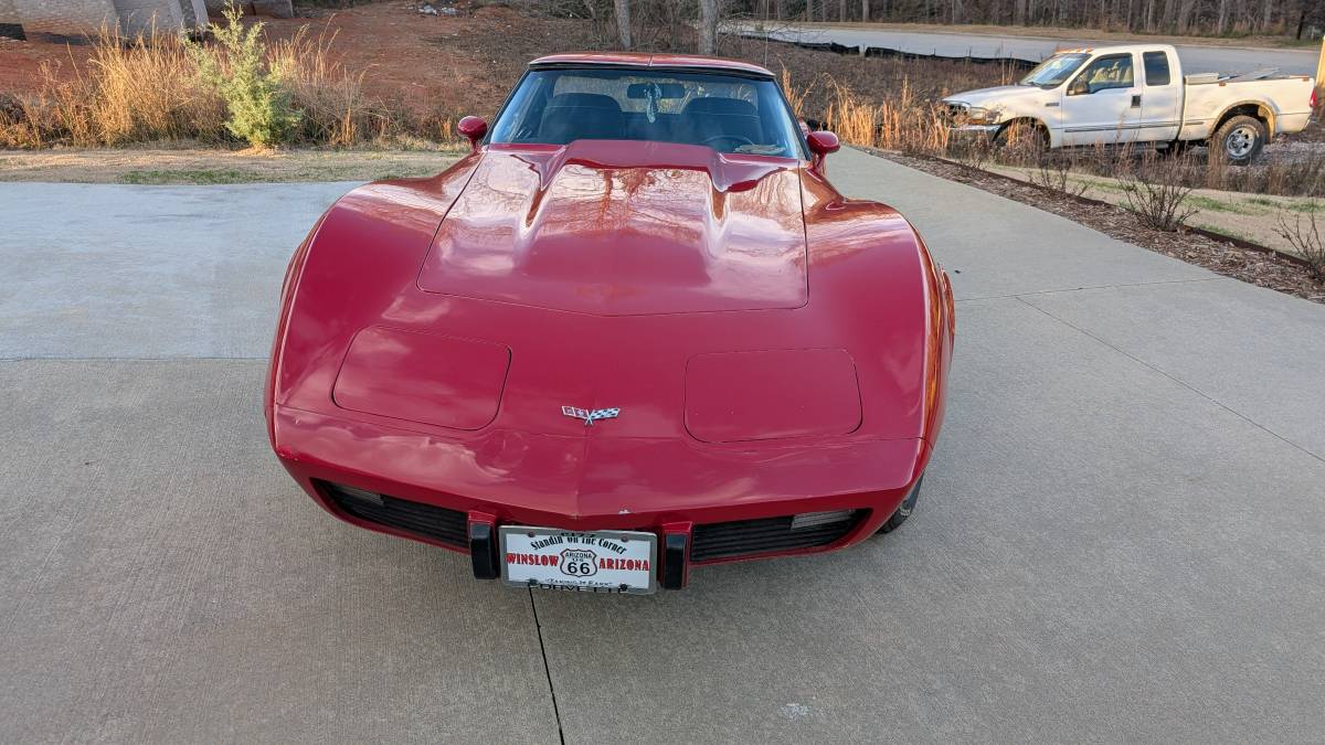 Chevrolet-Corvette-1977-2