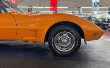 Chevrolet-Corvette-1977-23