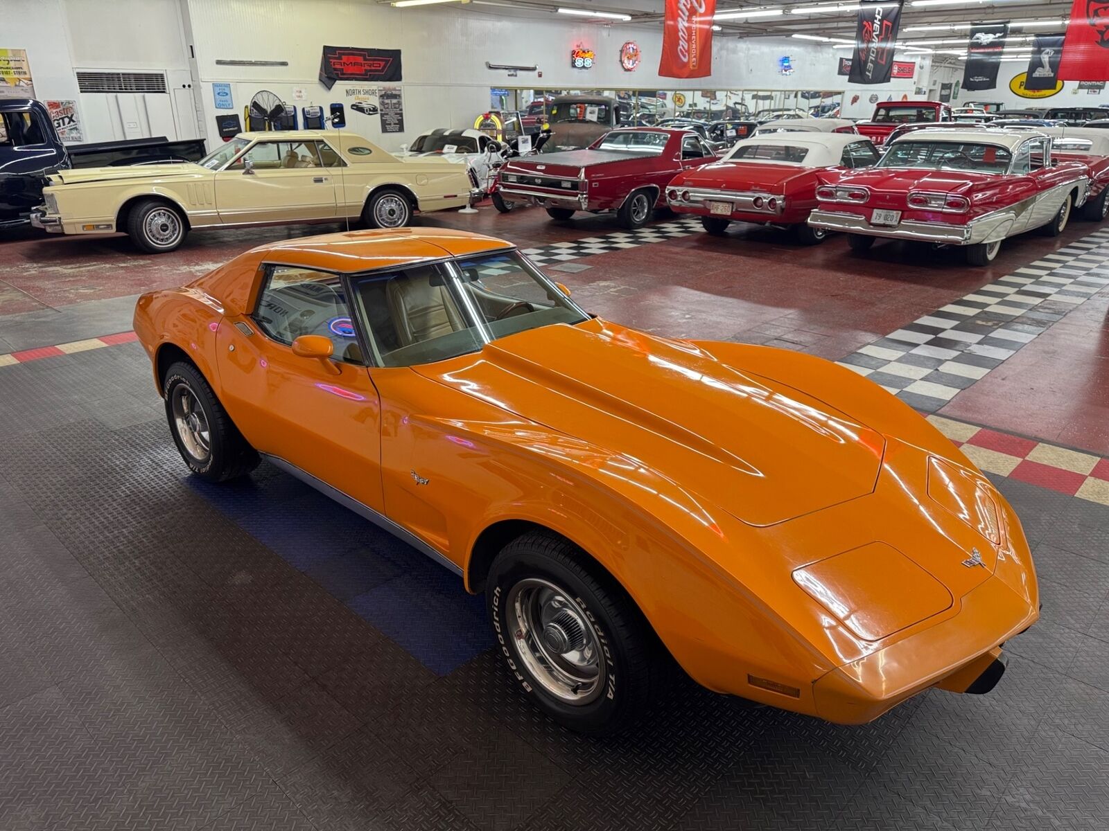 Chevrolet-Corvette-1977-25