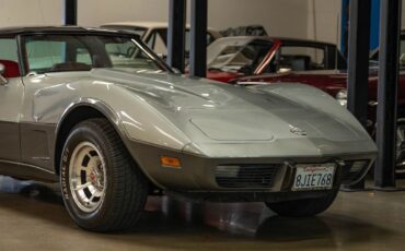 Chevrolet-Corvette-1978-11