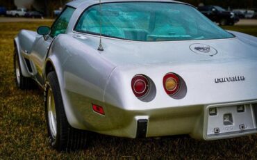 Chevrolet-Corvette-1978-2