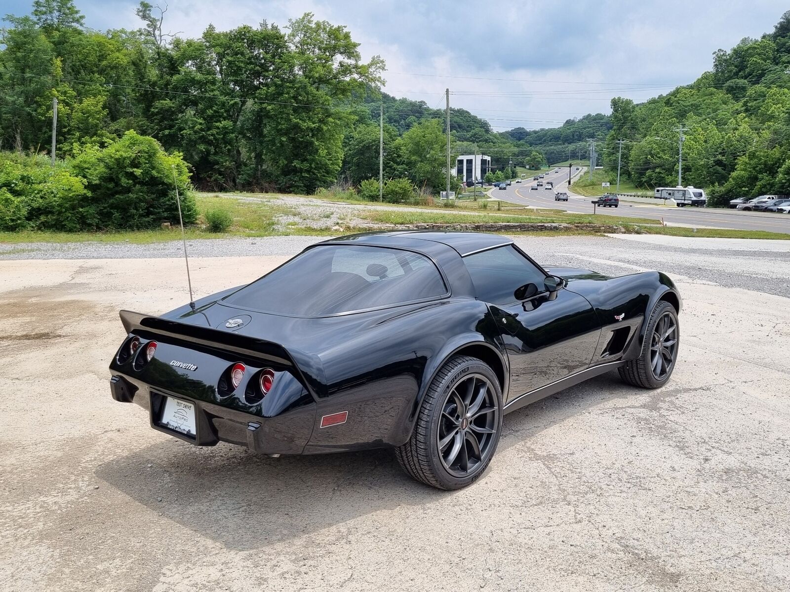 Chevrolet-Corvette-1978-2