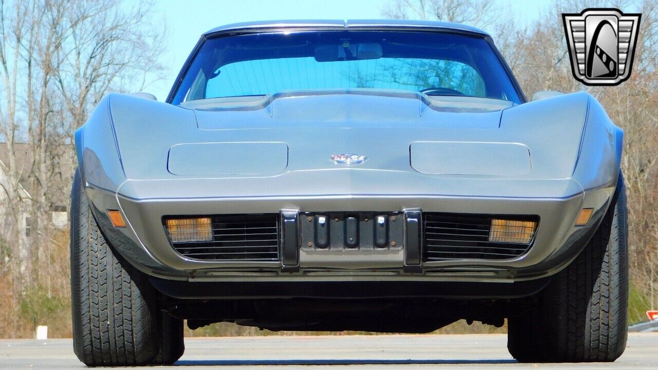 Chevrolet-Corvette-1978-2