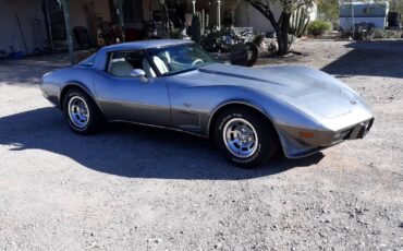 Chevrolet-Corvette-1978-4