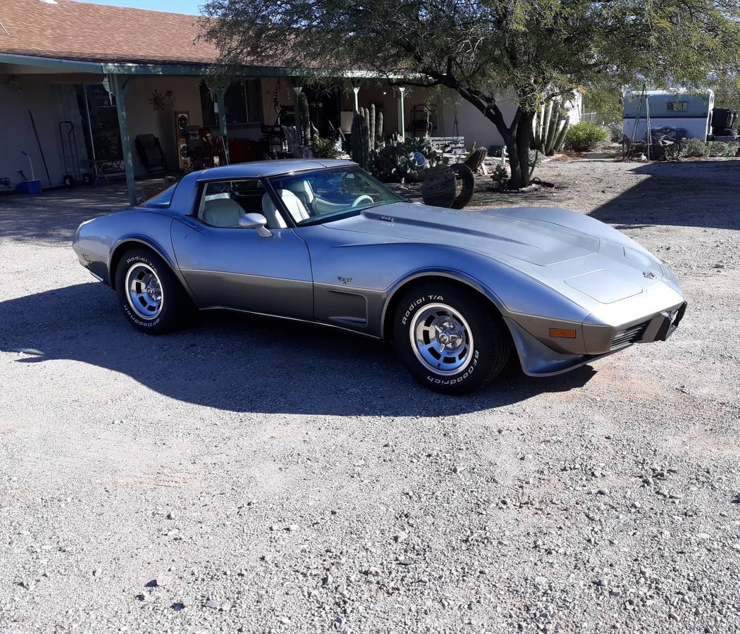 Chevrolet-Corvette-1978-4