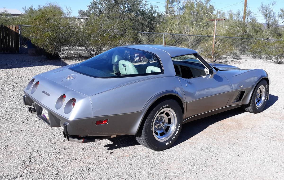 Chevrolet-Corvette-1978-5