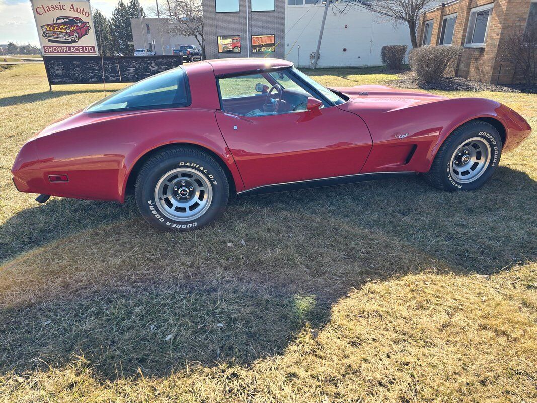 Chevrolet-Corvette-1979-32