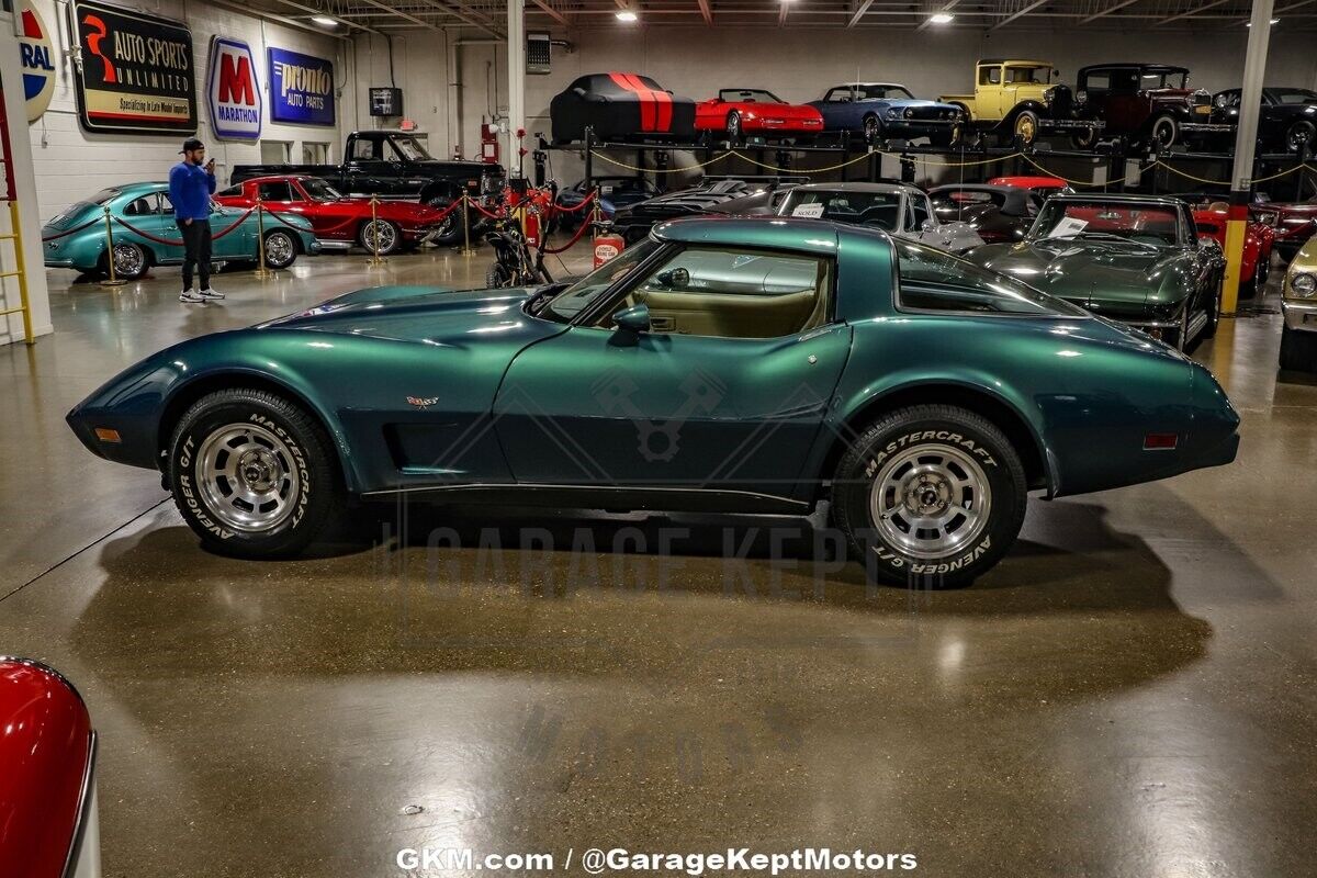 Chevrolet-Corvette-1979-9