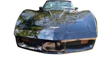 Chevrolet-Corvette-1980-1