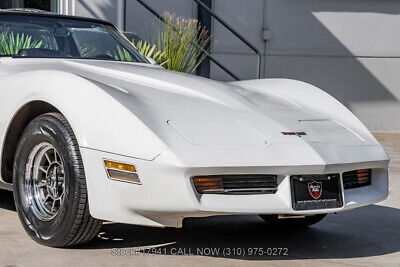 Chevrolet-Corvette-1980-4