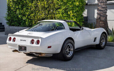 Chevrolet-Corvette-1980-6