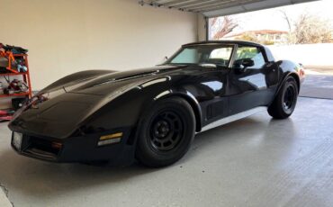 Chevrolet-Corvette-1981