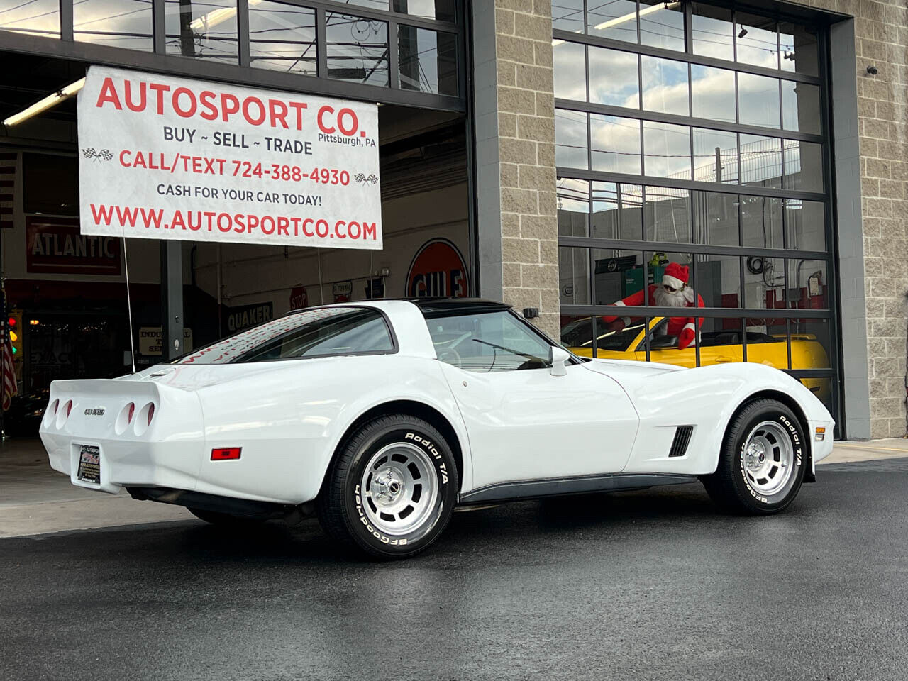 Chevrolet-Corvette-1981-3