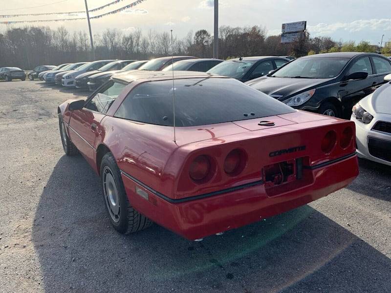 Chevrolet-Corvette-1984-3