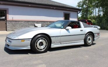 Chevrolet-Corvette-1985-15