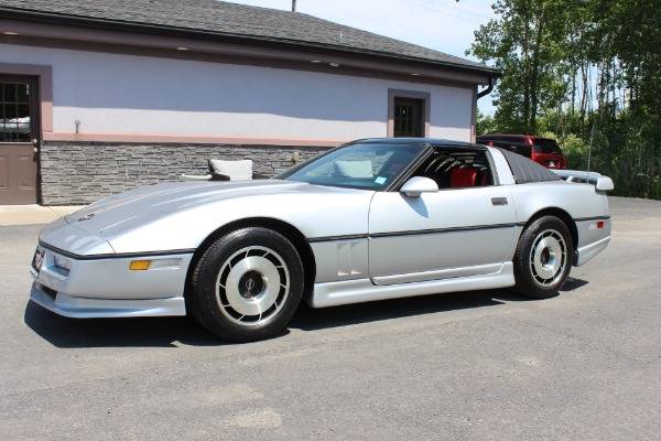 Chevrolet-Corvette-1985-15