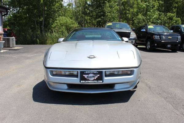 Chevrolet-Corvette-1985-18