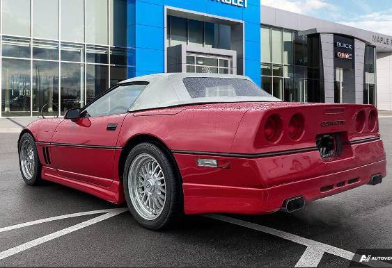 Chevrolet-Corvette-1986-3