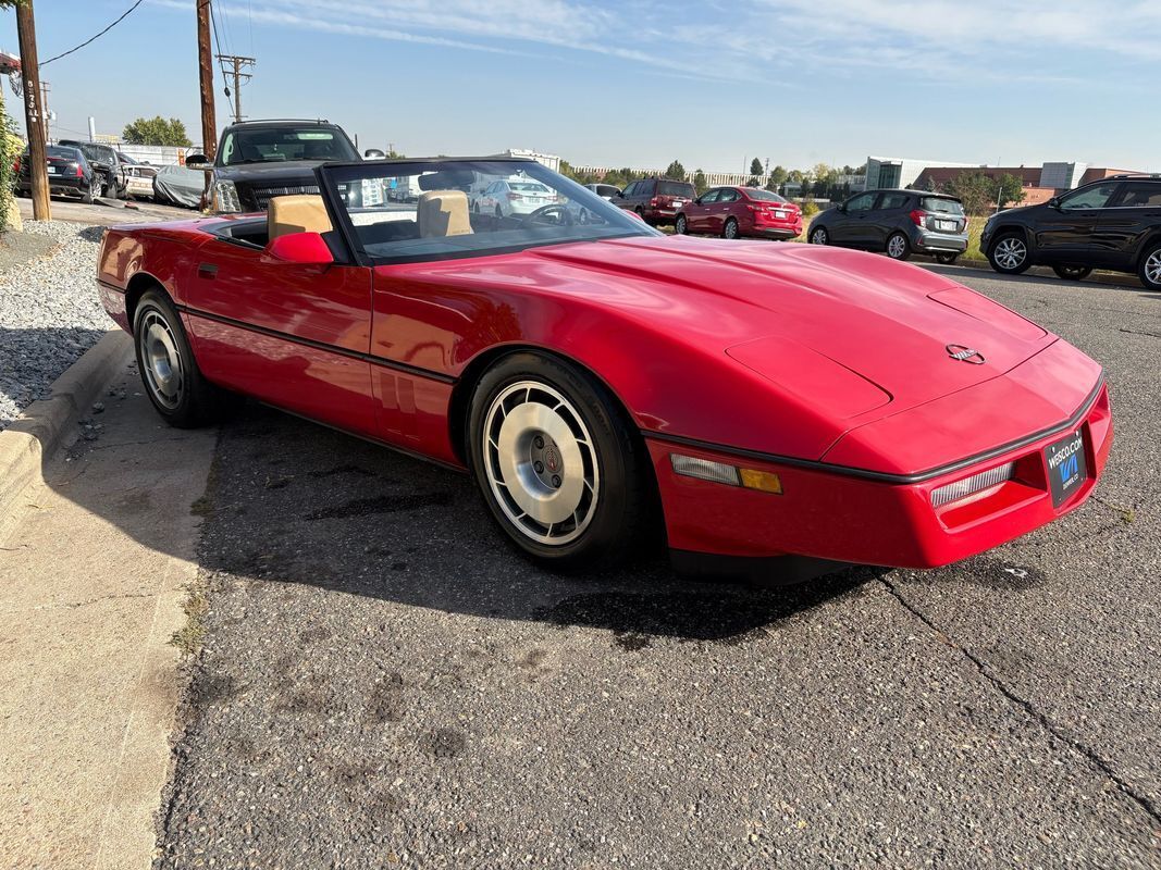 Chevrolet-Corvette-1987-17