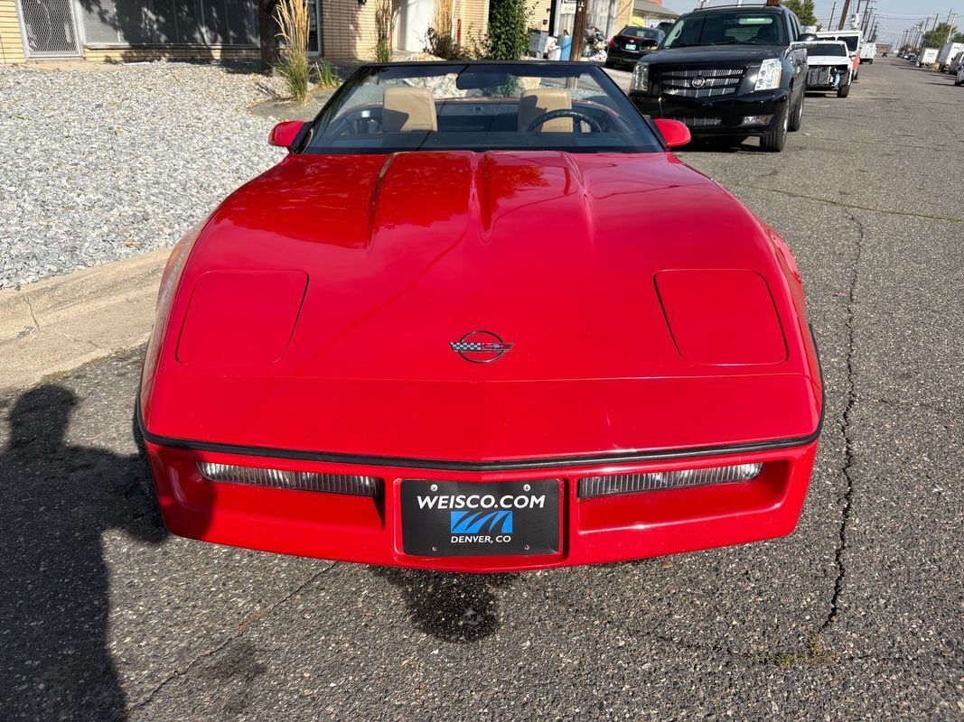 Chevrolet-Corvette-1987-19