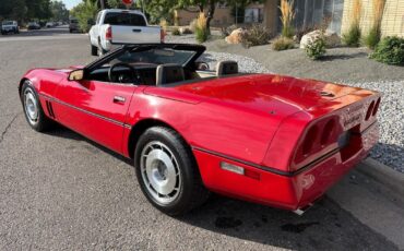 Chevrolet-Corvette-1987-26