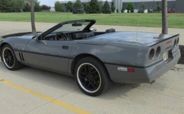 Chevrolet-Corvette-1987-3