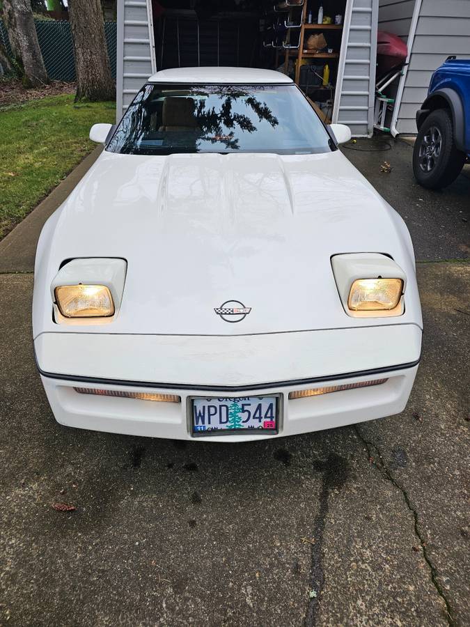 Chevrolet-Corvette-1988-2