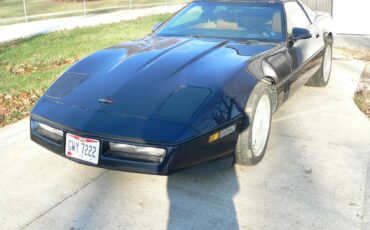 Chevrolet-Corvette-1988