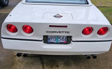 Chevrolet-Corvette-1988