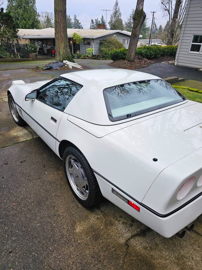 Chevrolet-Corvette-1988-4