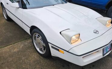 Chevrolet-Corvette-1988-6