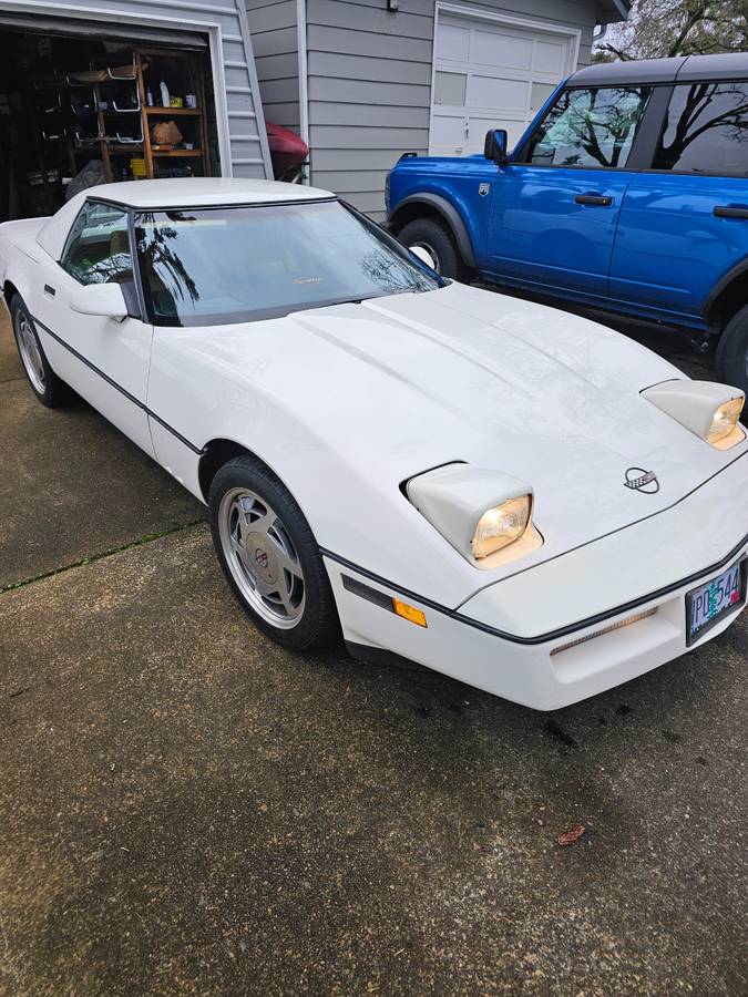 Chevrolet-Corvette-1988-6