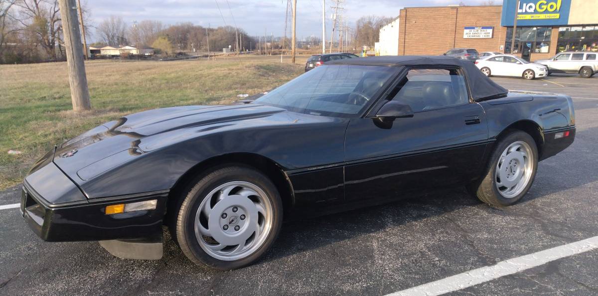 Chevrolet-Corvette-1989-13