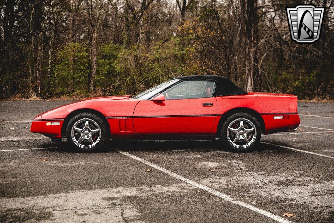 Chevrolet-Corvette-1989-3