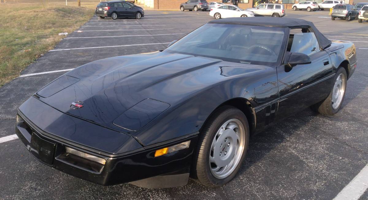 Chevrolet-Corvette-1989-6