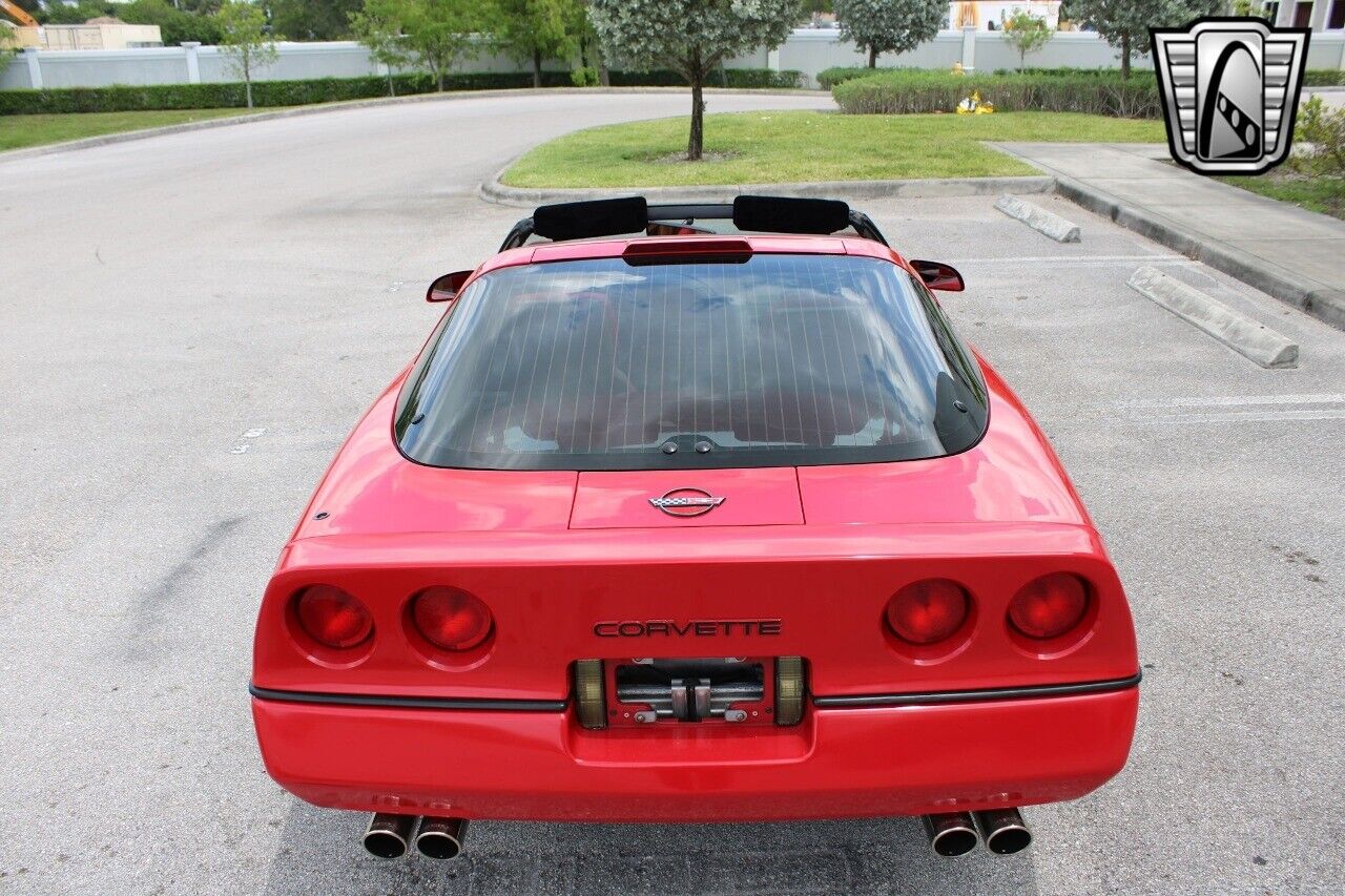 Chevrolet-Corvette-1990-10