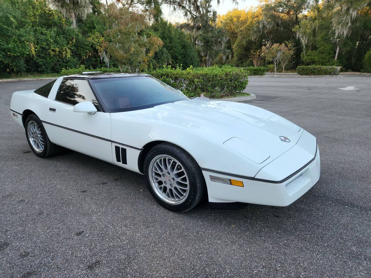 Chevrolet-Corvette-1990-2