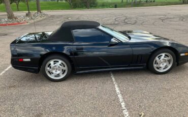 Chevrolet-Corvette-1990-7