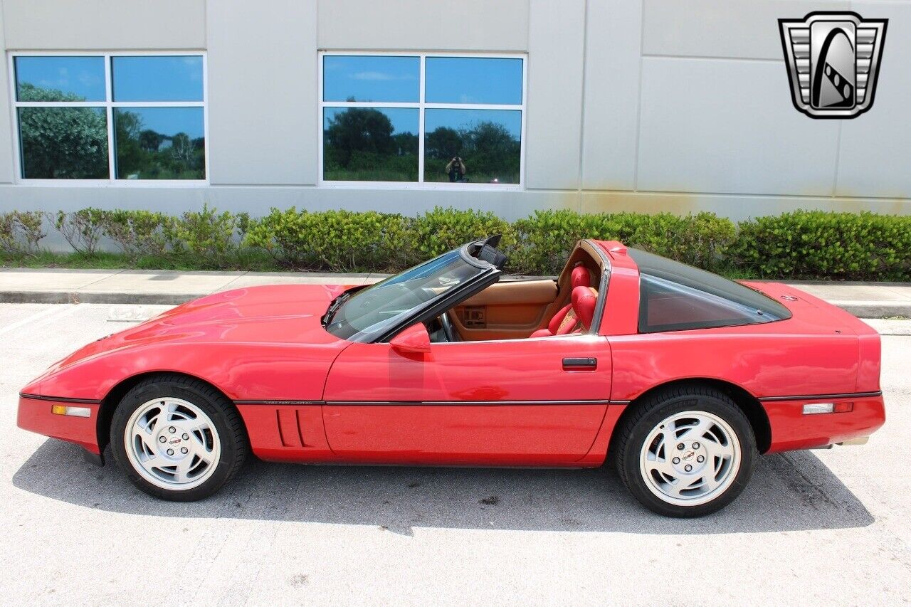 Chevrolet-Corvette-1990-8