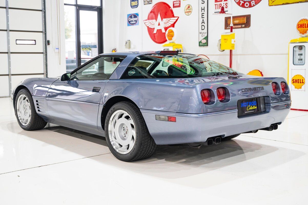 Chevrolet-Corvette-1991-28