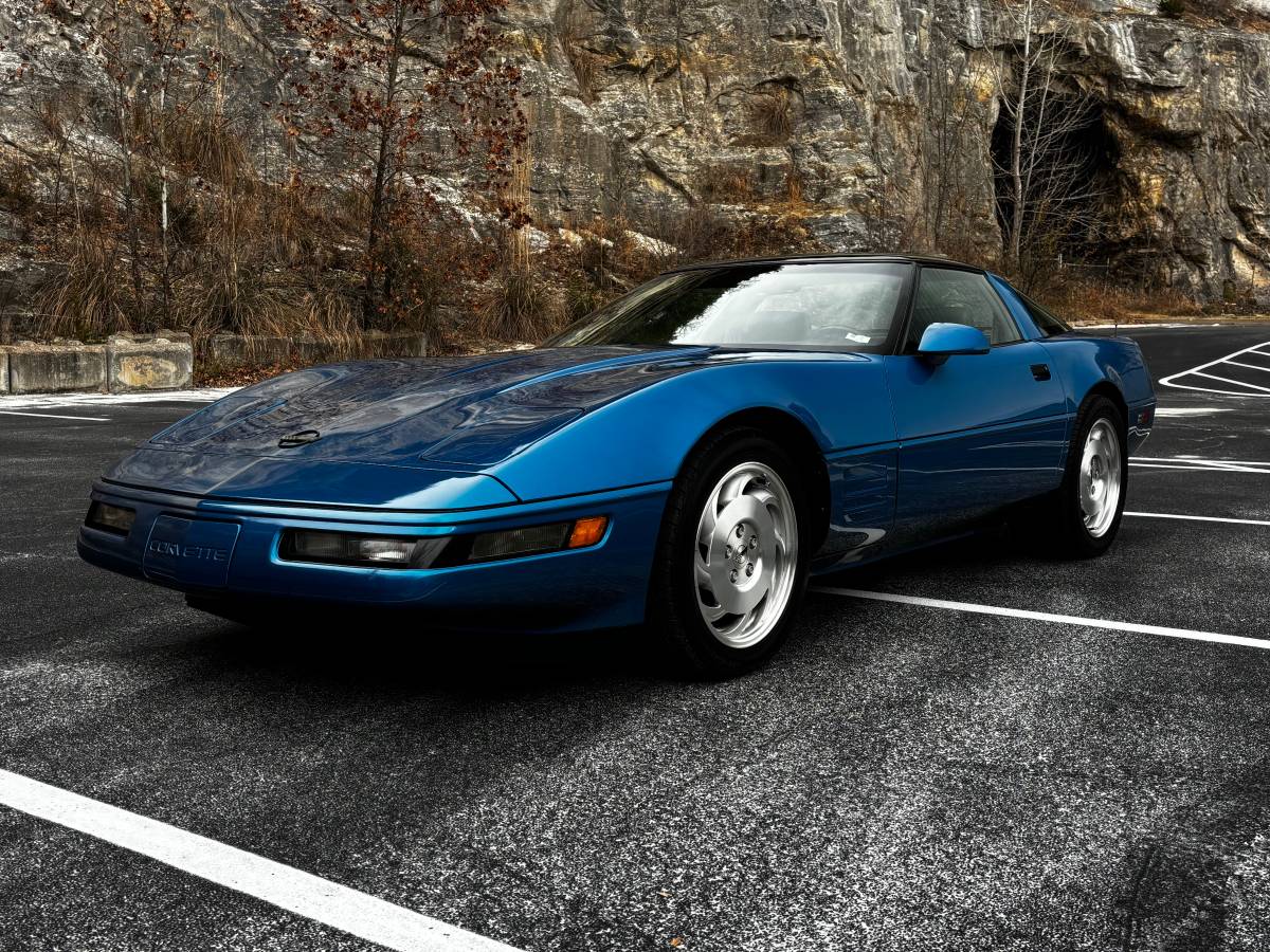 Chevrolet-Corvette-1993-10