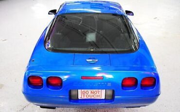 Chevrolet-Corvette-1993-13