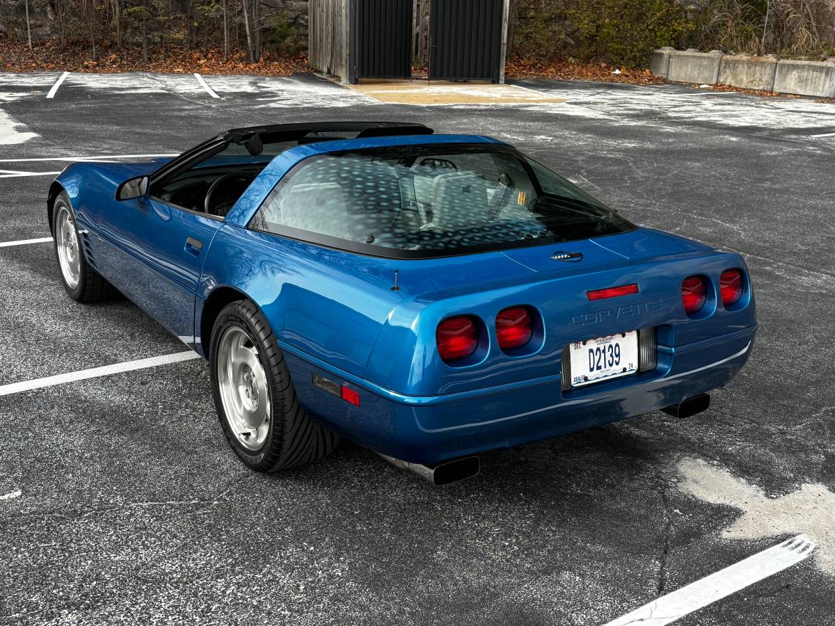 Chevrolet-Corvette-1993-19