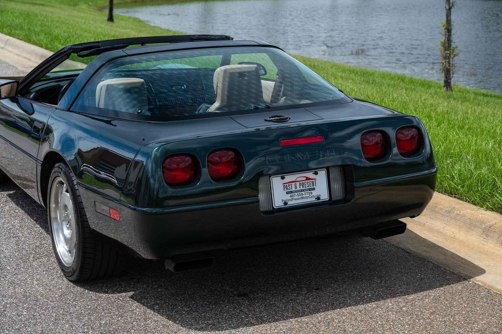 Chevrolet-Corvette-1993-23